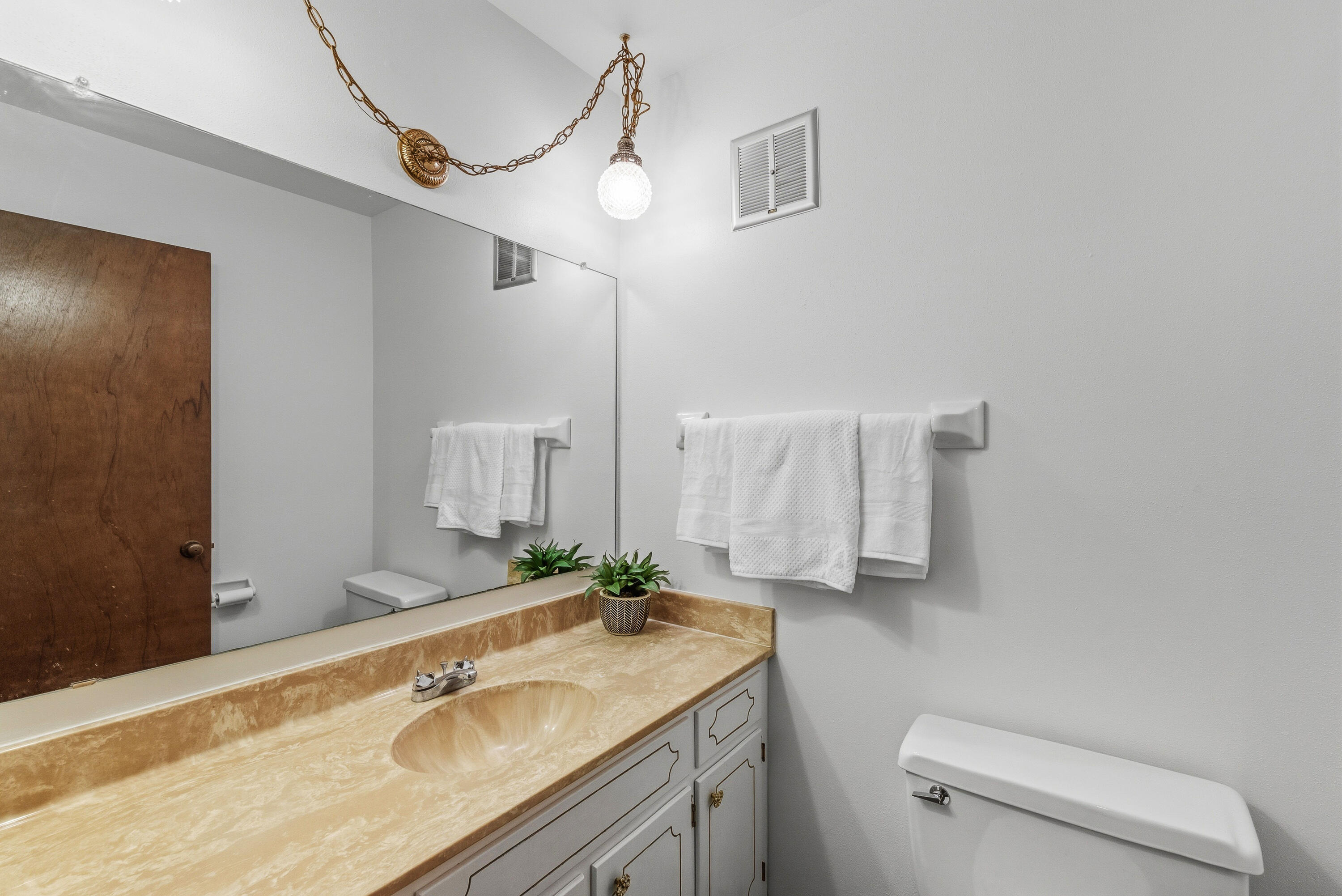 4155 West Rivers Edge Circle, Unit 4 Brown Deer, WI 53209 - Photo 10 of 18 Half Bathroom