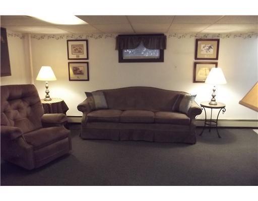 3580 Middle Road Sidney, ME 04330 - Photo 22 of 25 Den/Family/Great Room.