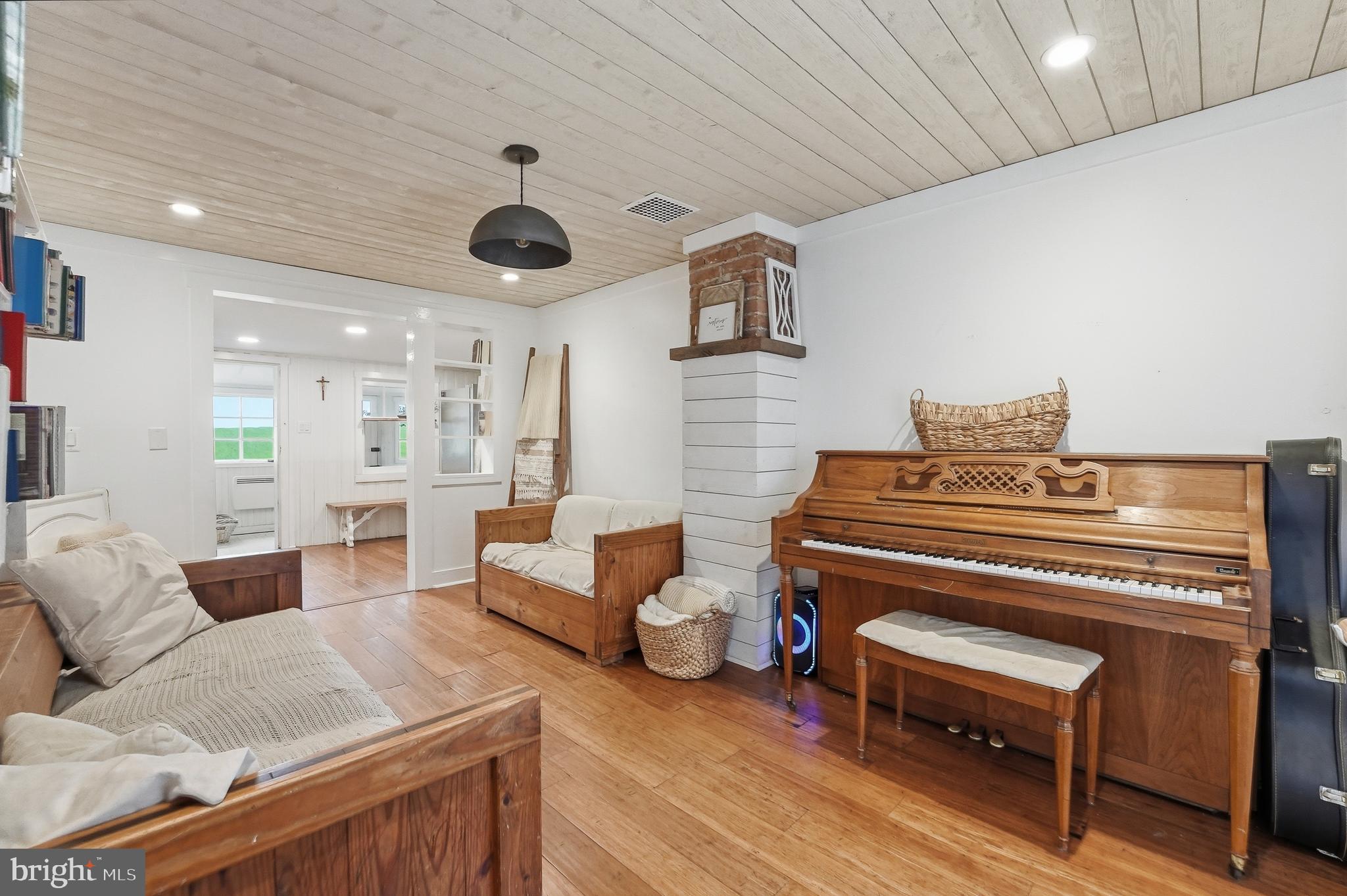 849 Redland Road Cross Junction, VA 22625 - Photo 5 of 45 Gallery Image 5