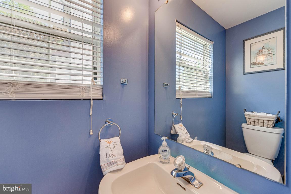 1/2 bath