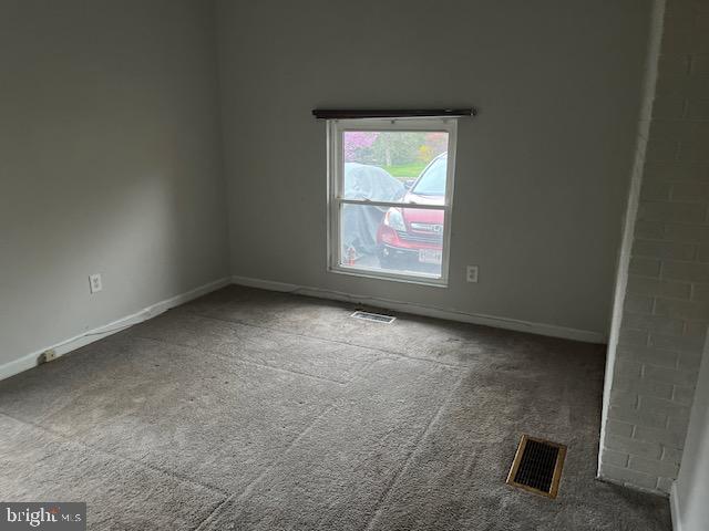 26820 Ridge Road Damascus, MD 20872 - Photo 20 of 25 an empty room with windows
