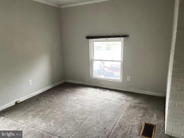 26820 Ridge Road Damascus, MD 20872 - Photo 21 of 25 an empty room with a window