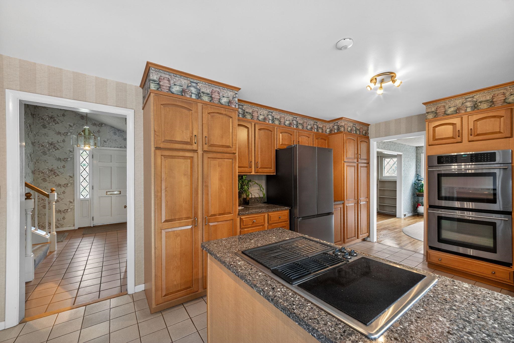 75 North Acres Road Manchester, NH 03104 - Photo 12 of 28
