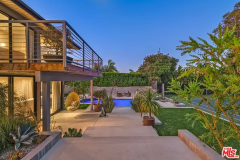$8,995,000 | 6738 Wildlife Road, Malibu, CA 90265