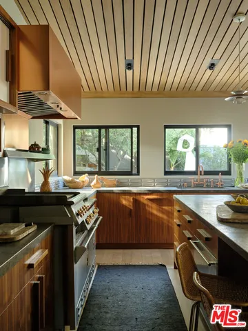 $8,995,000 | 6738 Wildlife Road, Malibu, CA 90265