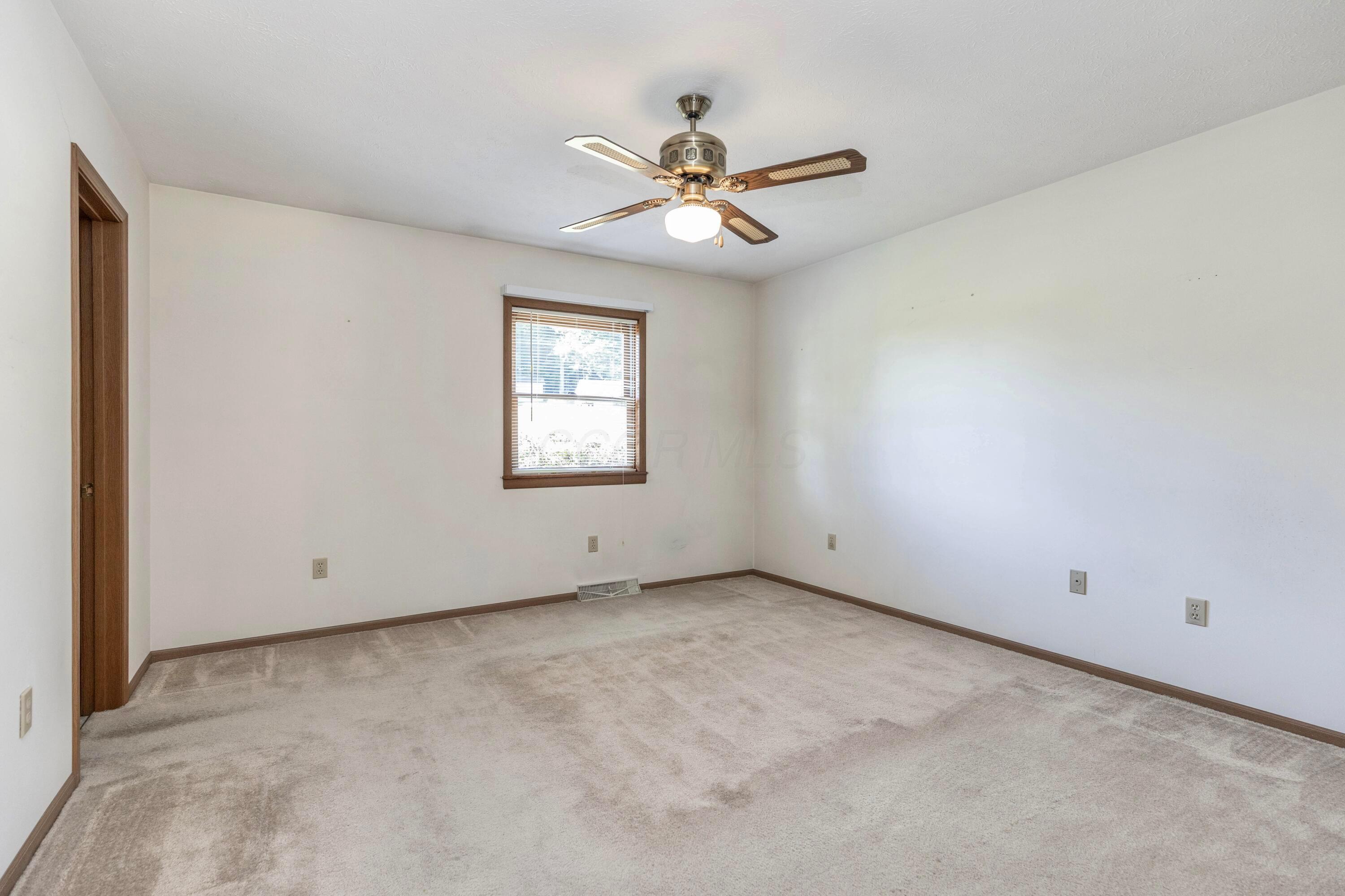 1640 Snoke Road Southwest Lancaster, OH 43130 - Photo 9 of 23 1R6A8889