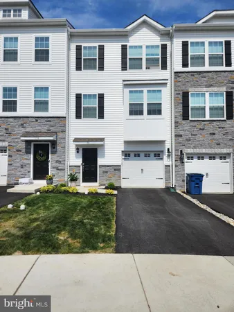 $2,950 | 178 Bell Court, Sellersville, PA 18960