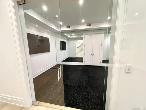 $150,000 | 59 Shinnecock Hills Road, Southampton, NY 11968