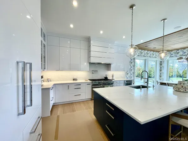 $150,000 | 59 Shinnecock Hills Road, Southampton, NY 11968