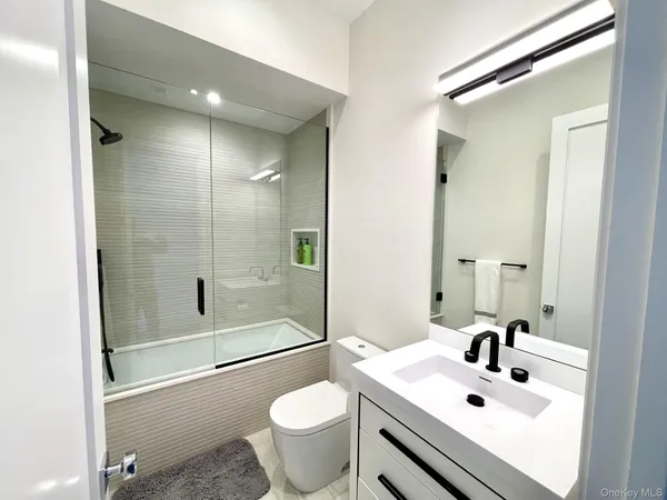 $150,000 | 59 Shinnecock Hills Road, Southampton, NY 11968