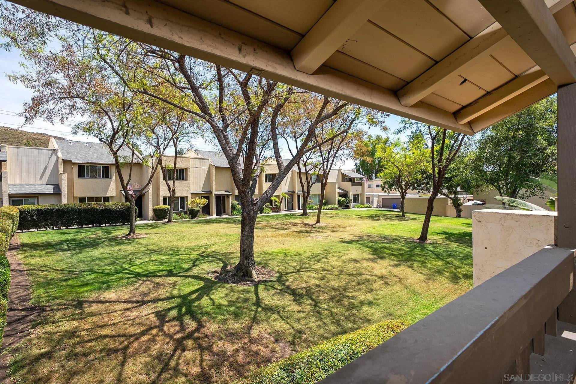 10596 Kerrigan Court Santee, CA 92071 - Photo 12 of 38
