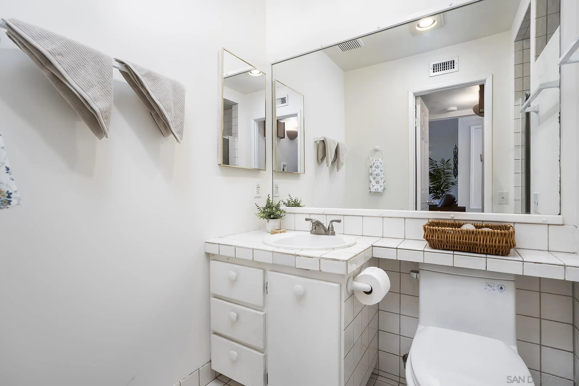 10596 Kerrigan Court Santee, CA 92071 - Photo 23 of 38