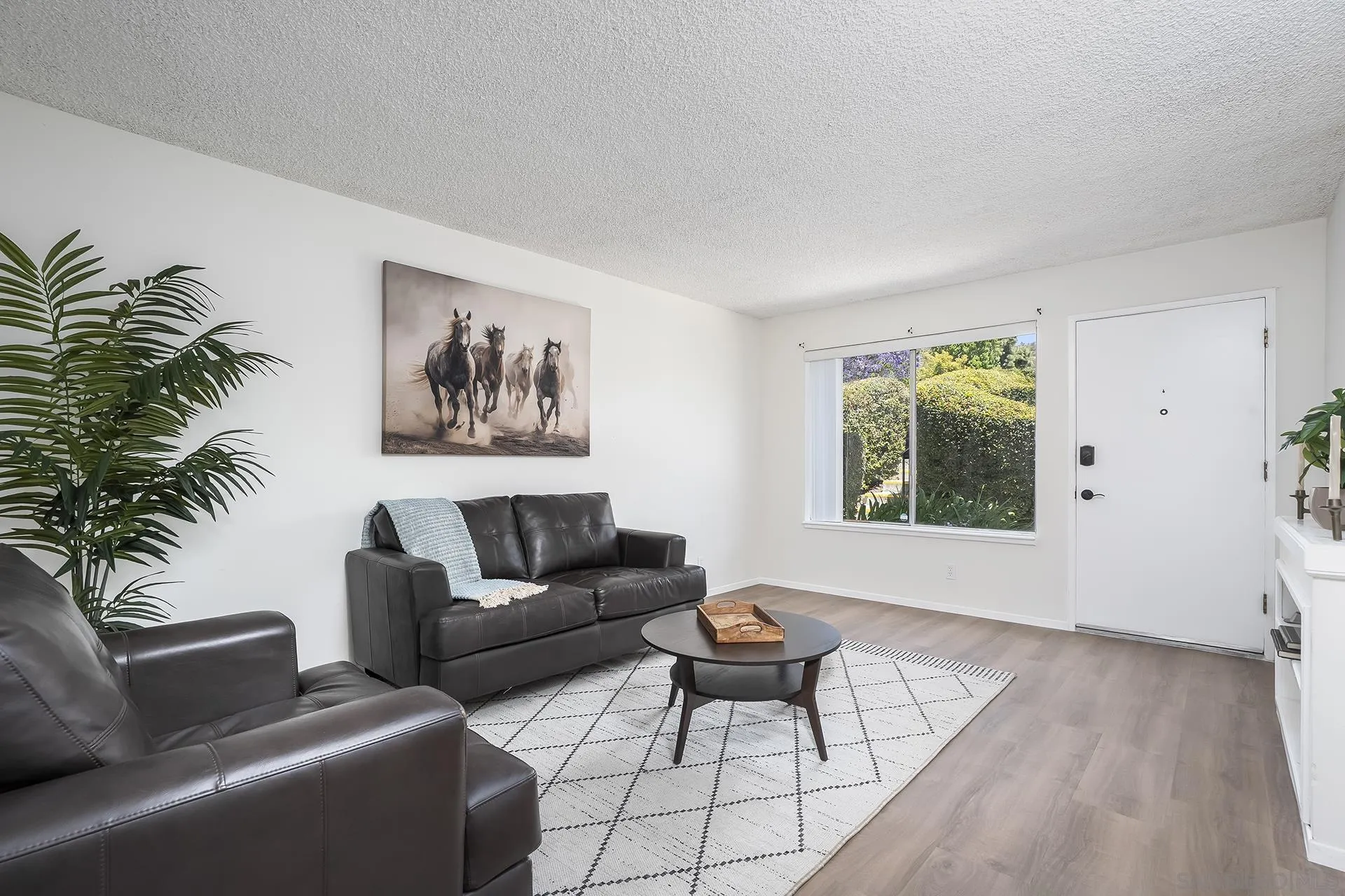 10596 Kerrigan Court Santee, CA 92071 - Photo 4 of 38