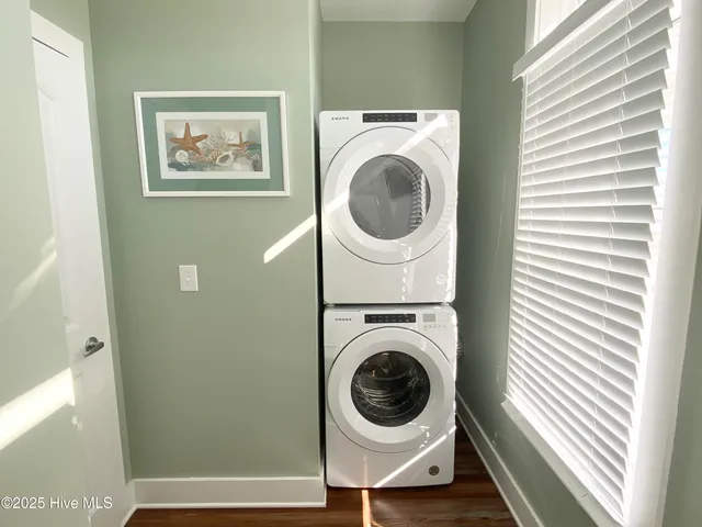 $760,000 | 128 Westbay Circle, Harkers Island, NC 28531