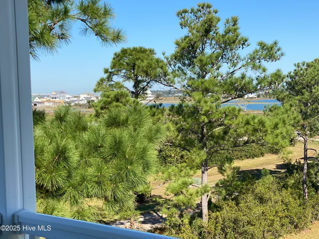 $760,000 | 128 Westbay Circle, Harkers Island, NC 28531