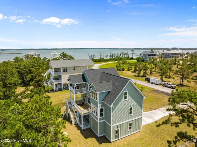 $760,000 | 128 Westbay Circle, Harkers Island, NC 28531