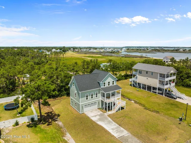 $760,000 | 128 Westbay Circle, Harkers Island, NC 28531