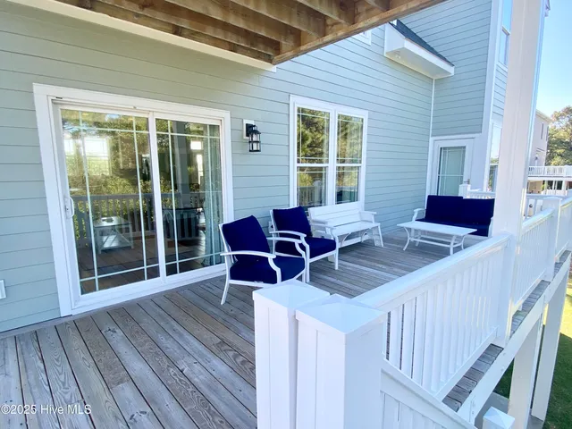 $760,000 | 128 Westbay Circle, Harkers Island, NC 28531