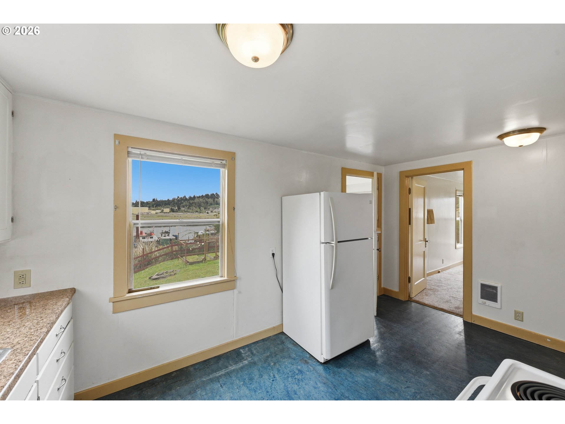 116 Fink Street Coos Bay, OR 97420 - Photo 23 of 42