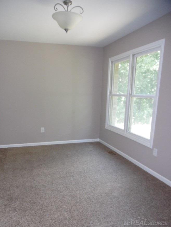 4660 Richardson Road Howell, MI 48843 - Photo 21 of 39 31304839-20.JPG