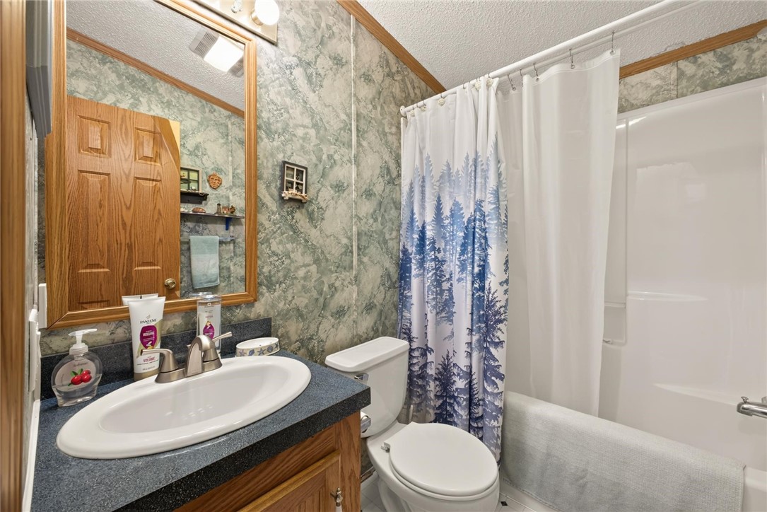 1315 King Road Clifton Springs, NY 14432 - Photo 13 of 31