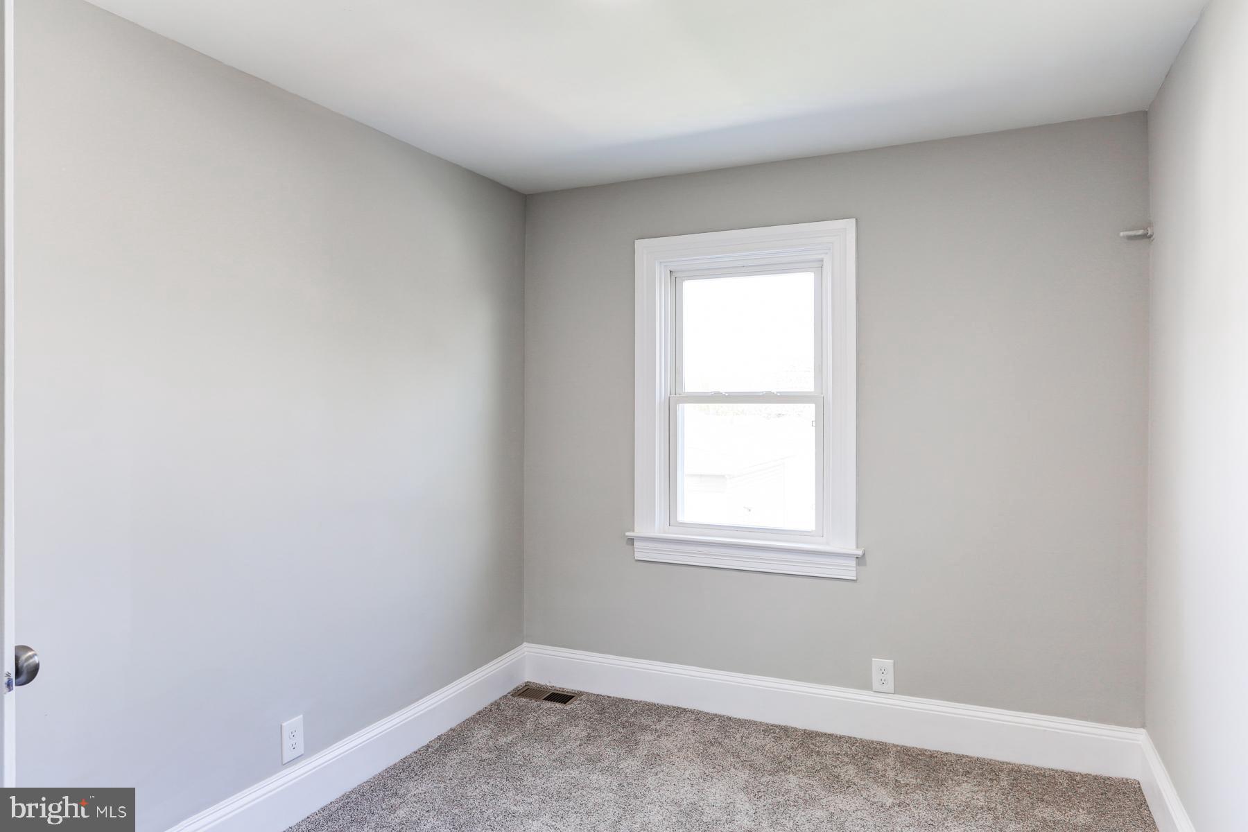 339 Springdale Road York, PA 17403 - Photo 16 of 22 Gallery Image 16