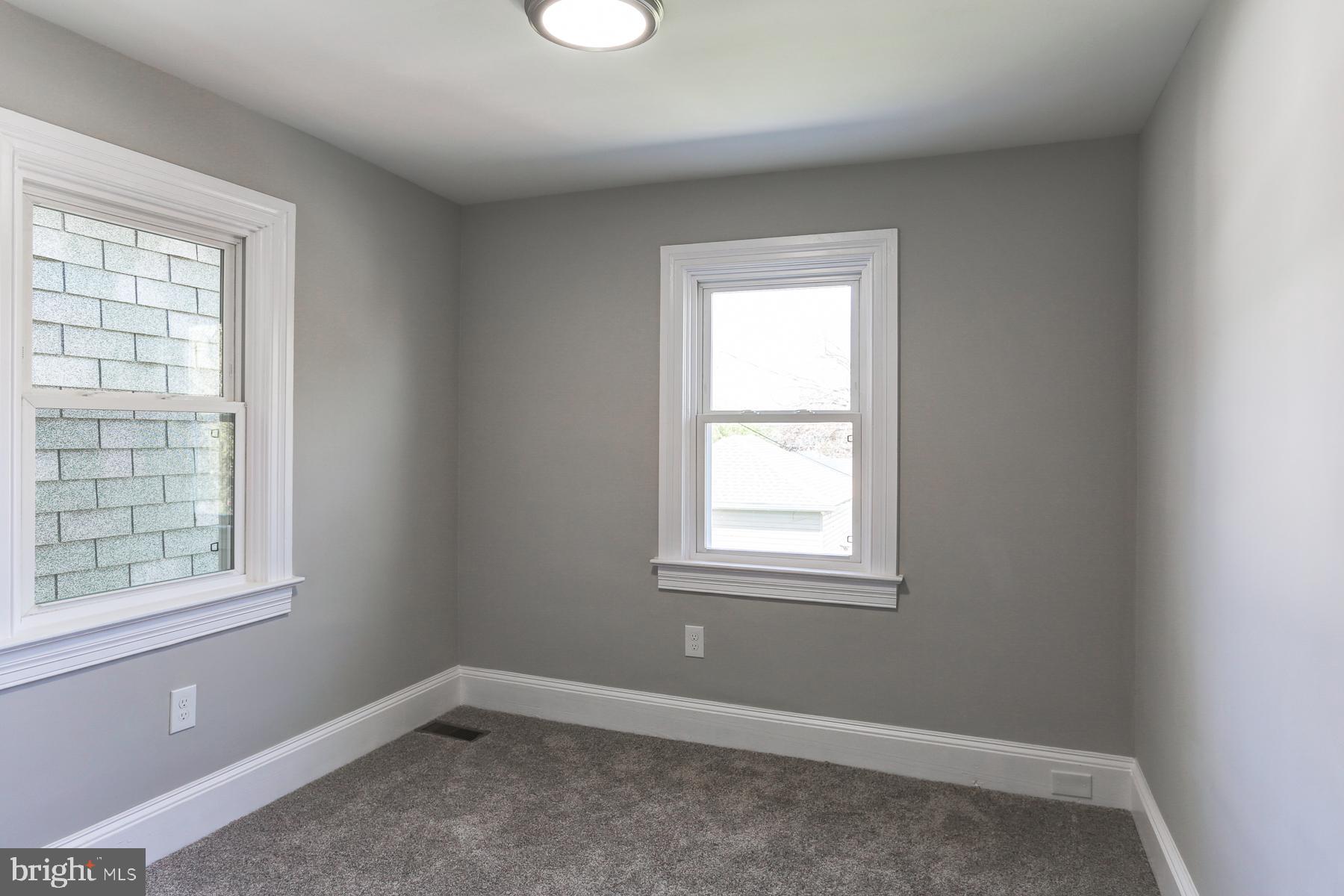 339 Springdale Road York, PA 17403 - Photo 18 of 22 Gallery Image 18
