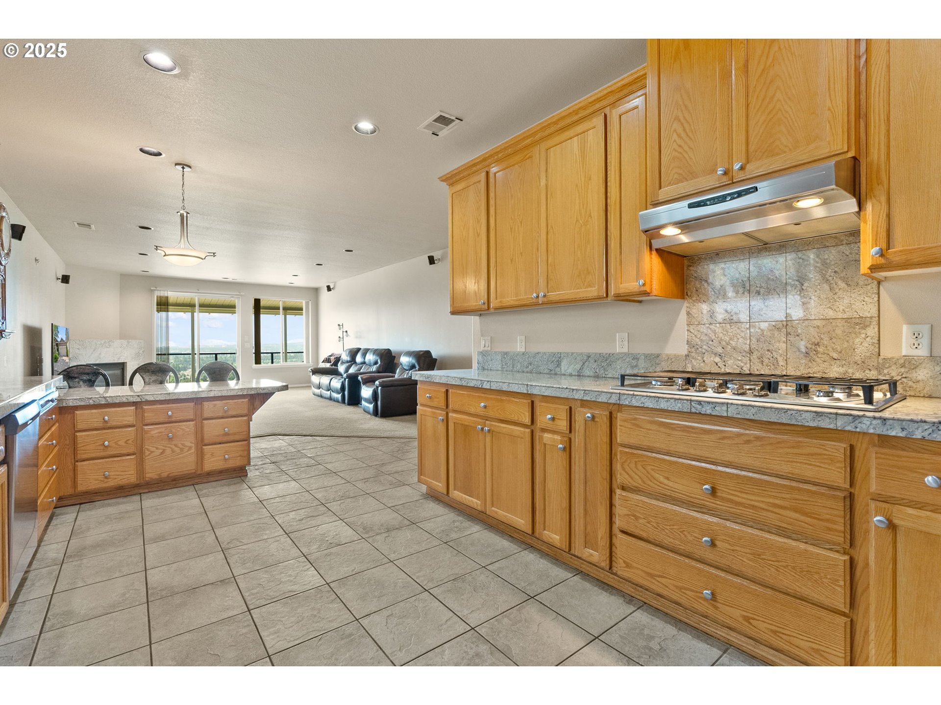 12320 Southwest Aspen Ridge Drive Portland, OR 97224 - Photo 15 of 42 Gallery Image 15