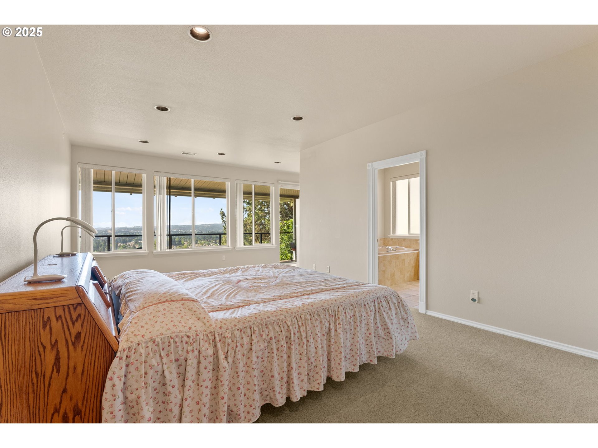 12320 Southwest Aspen Ridge Drive Portland, OR 97224 - Photo 17 of 42 Gallery Image 17