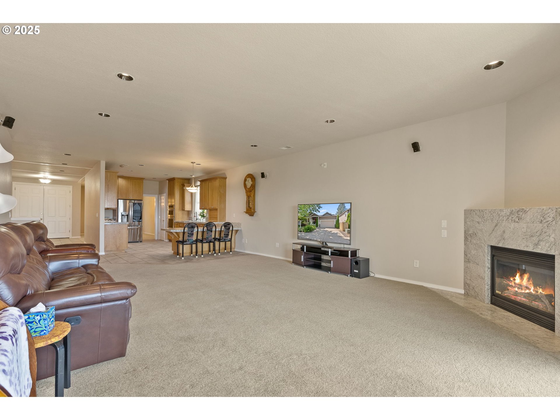12320 Southwest Aspen Ridge Drive Portland, OR 97224 - Photo 8 of 42 Gallery Image 8