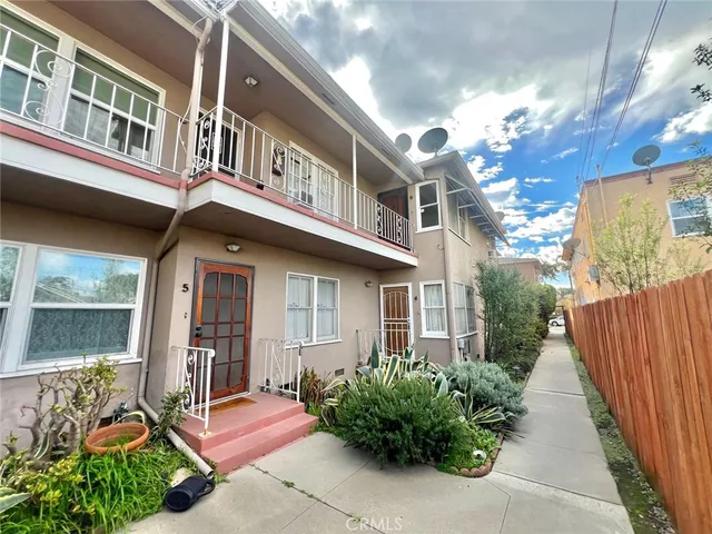 $295,000 | 1825 East 3rd Street, Unit 1, Long Beach, CA 90802