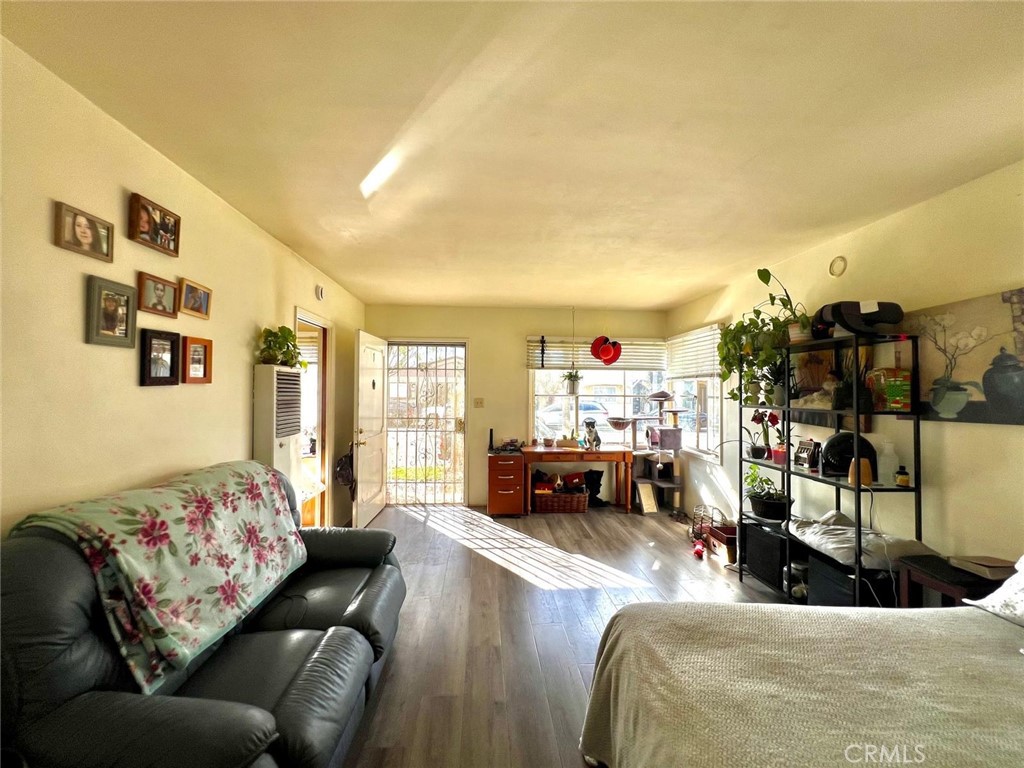 1825 East 3rd Street, Unit 1 Long Beach, CA 90802 - Photo 5 of 19