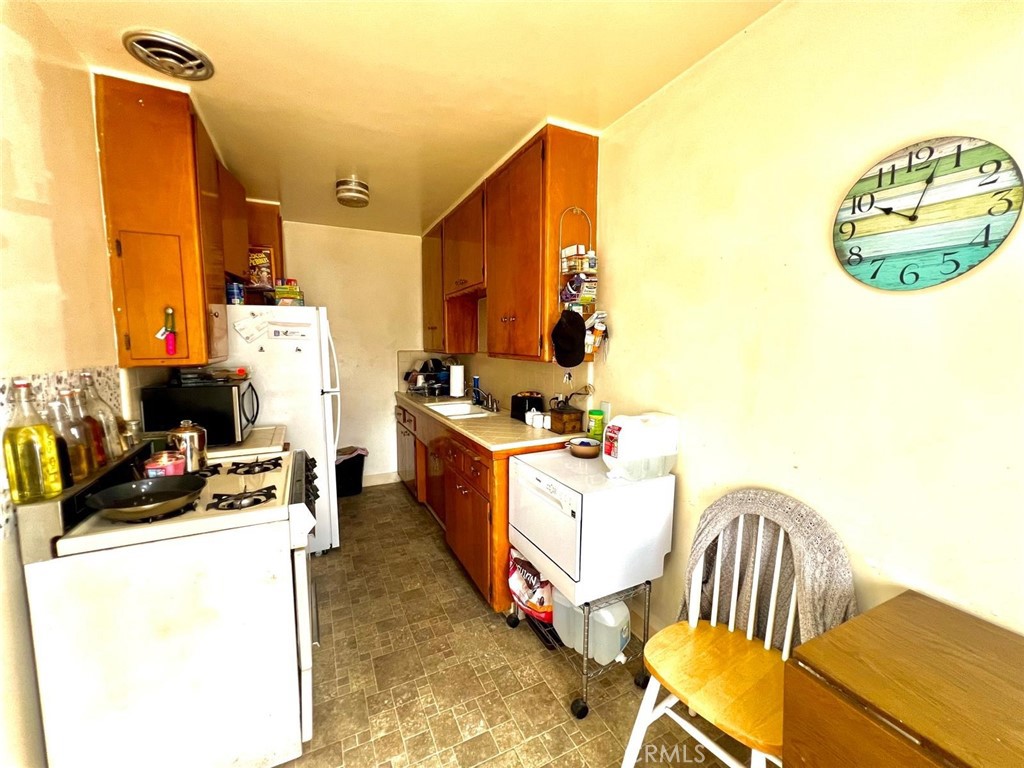 1825 East 3rd Street, Unit 1 Long Beach, CA 90802 - Photo 7 of 19