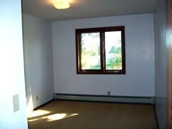 $947 | 910 Hengen Street, Unit 404, Fairmont, MN 56031