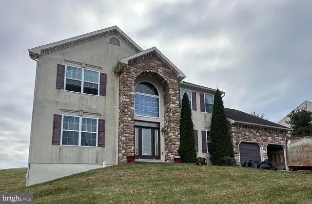 $475,000 | 256 Buckhead Lane, Douglassville, PA 19518