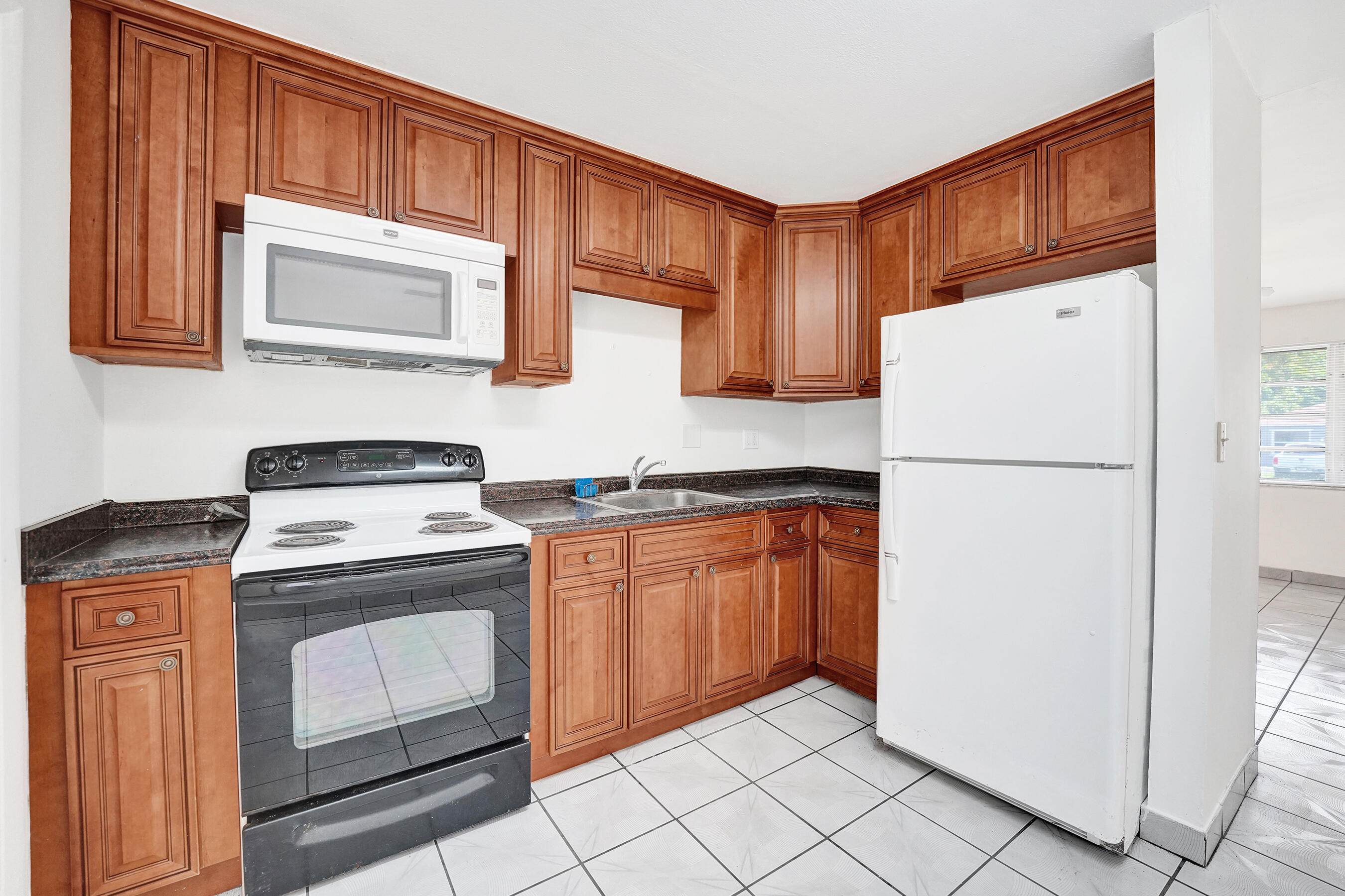 5830 Garfield Street Hollywood, FL 33021 - Photo 35 of 54 Kitchen Unit 2