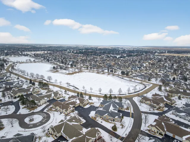 $265,000 | 16459 Buckner Pond Way, Crest Hill, IL 60403