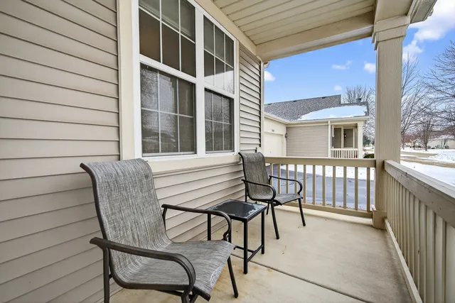 $265,000 | 16459 Buckner Pond Way, Crest Hill, IL 60403