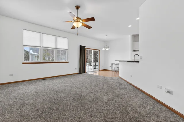 $265,000 | 16459 Buckner Pond Way, Crest Hill, IL 60403