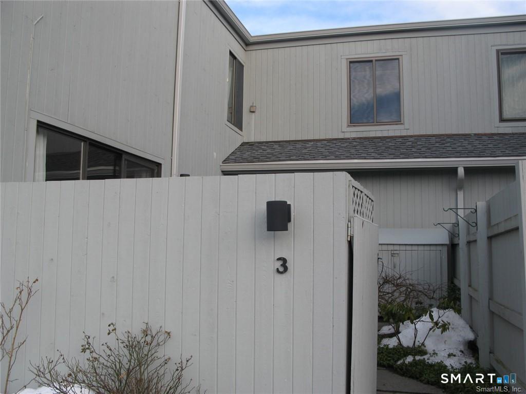3 Sandlewood Lane, Unit 3 Ridgefield, CT 06877 - Photo 2 of 16
