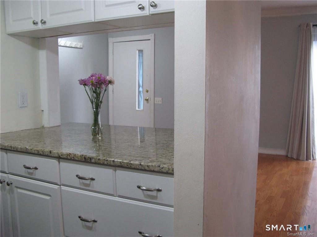 3 Sandlewood Lane, Unit 3 Ridgefield, CT 06877 - Photo 7 of 16