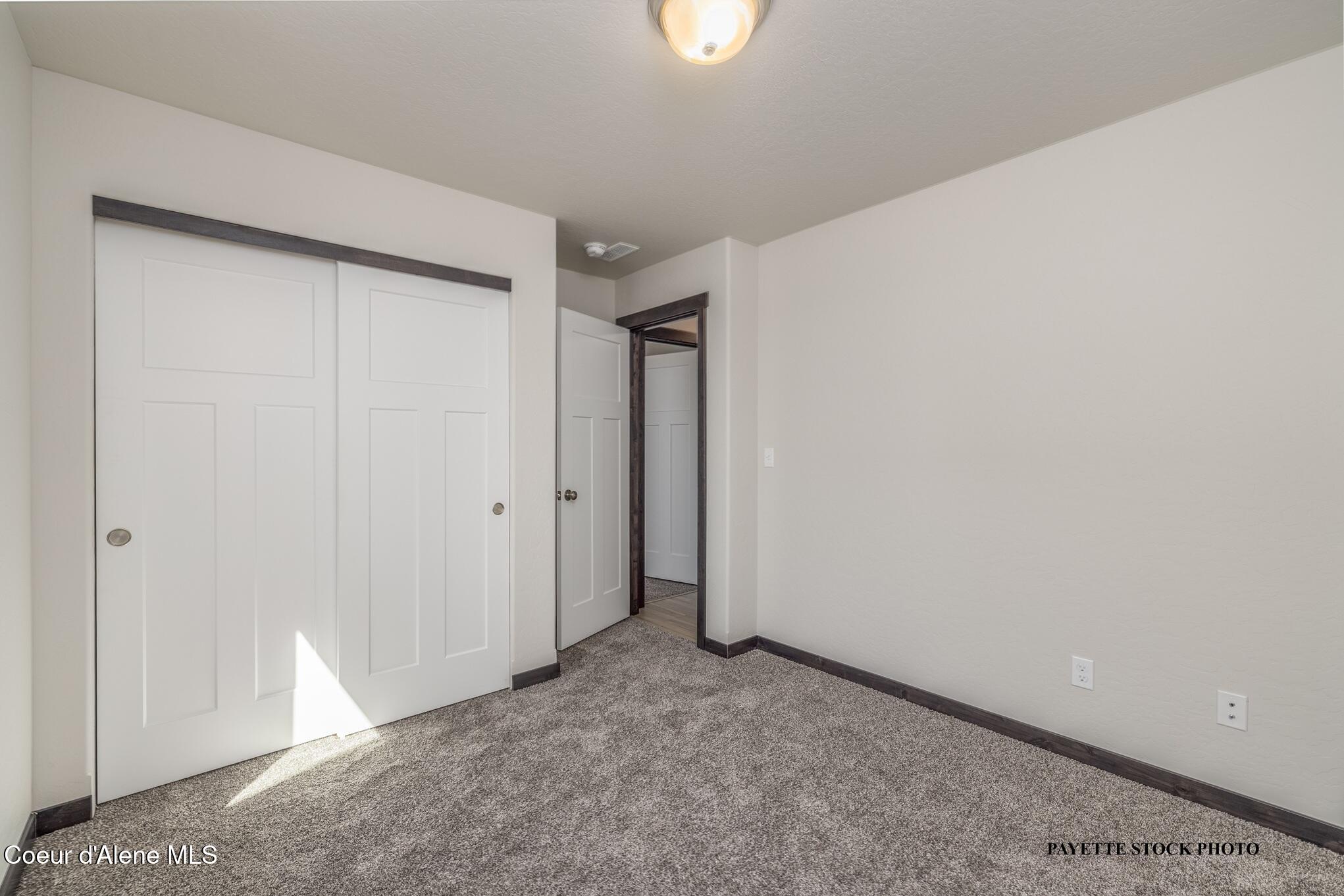 12037 North Lennon Lane Rathdrum, ID 83858 - Photo 15 of 17 16 Guest bed2