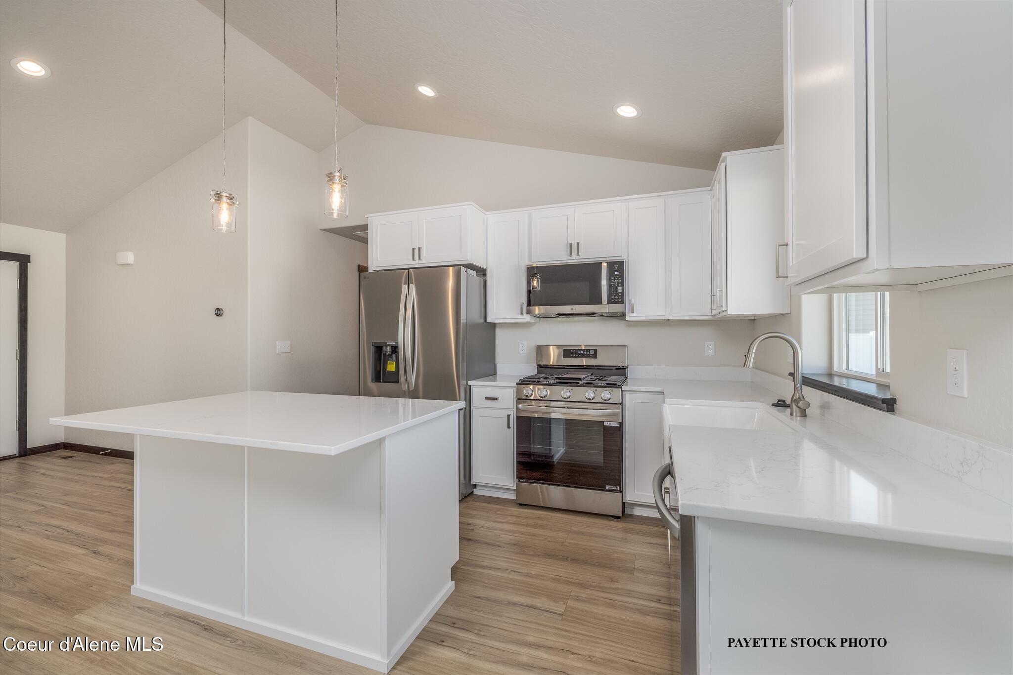 12037 North Lennon Lane Rathdrum, ID 83858 - Photo 6 of 17 7 Kitchen