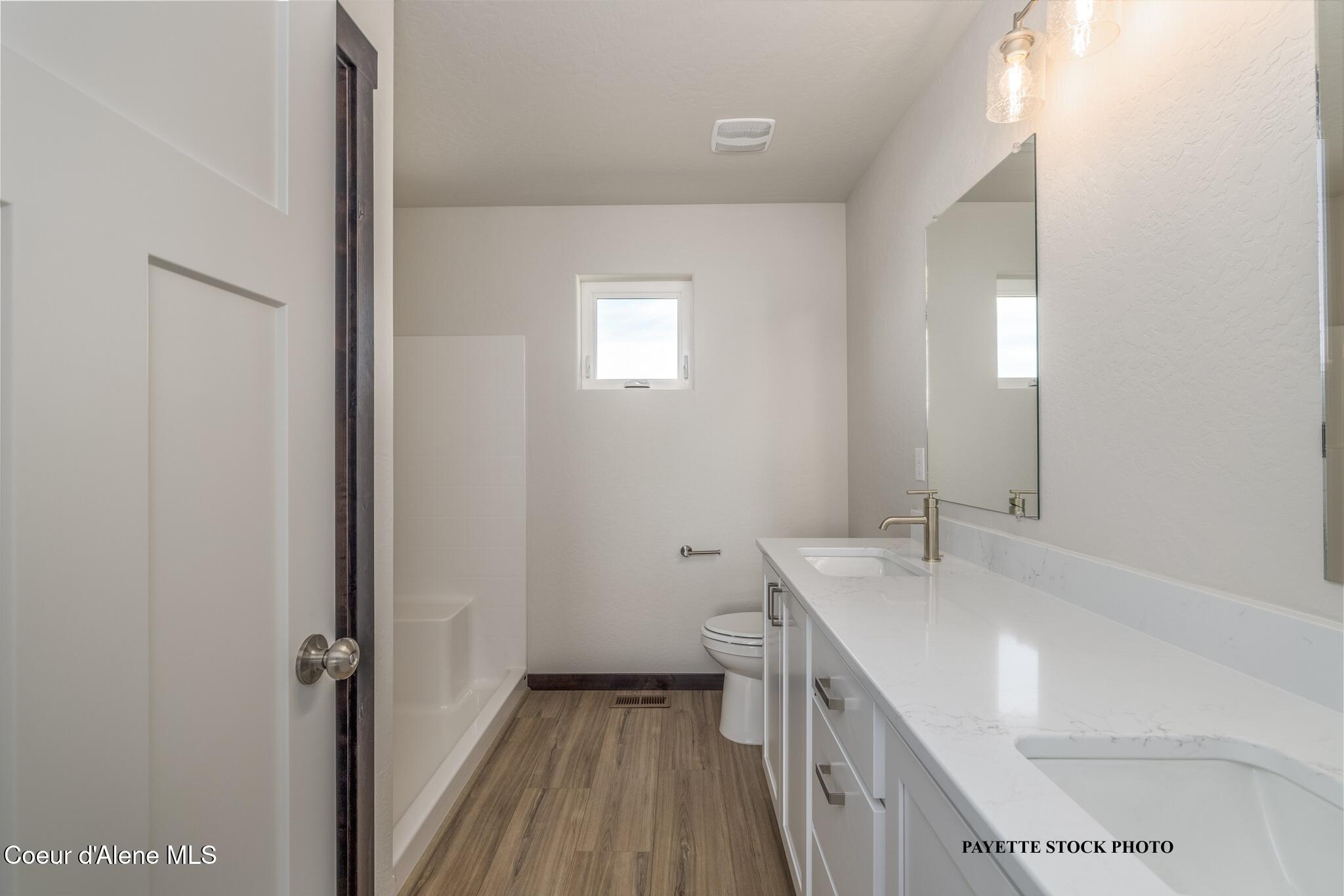 12037 North Lennon Lane Rathdrum, ID 83858 - Photo 10 of 17 11 Primary bath