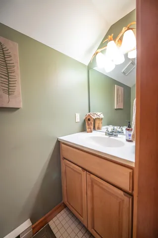 $450,000 | 16 10th Lane, Unit 40, Wilmington, VT 05363