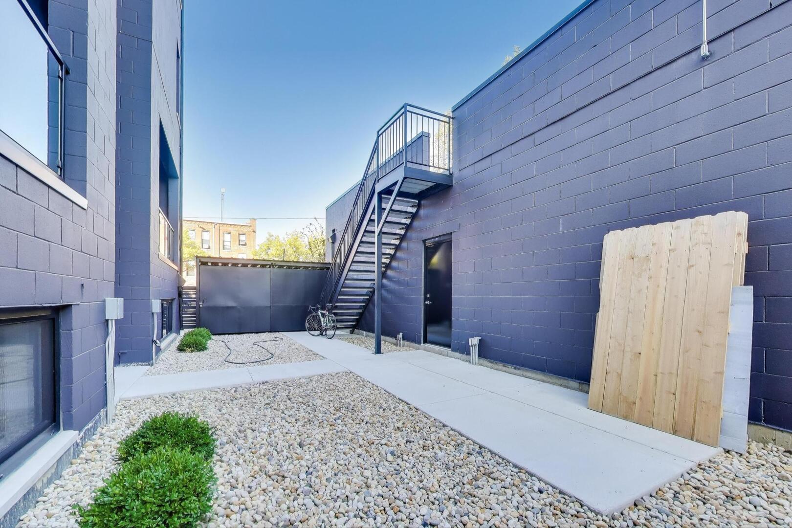 2456 West Cortez Street, Unit 2E Chicago, IL 60622 - Photo 29 of 31