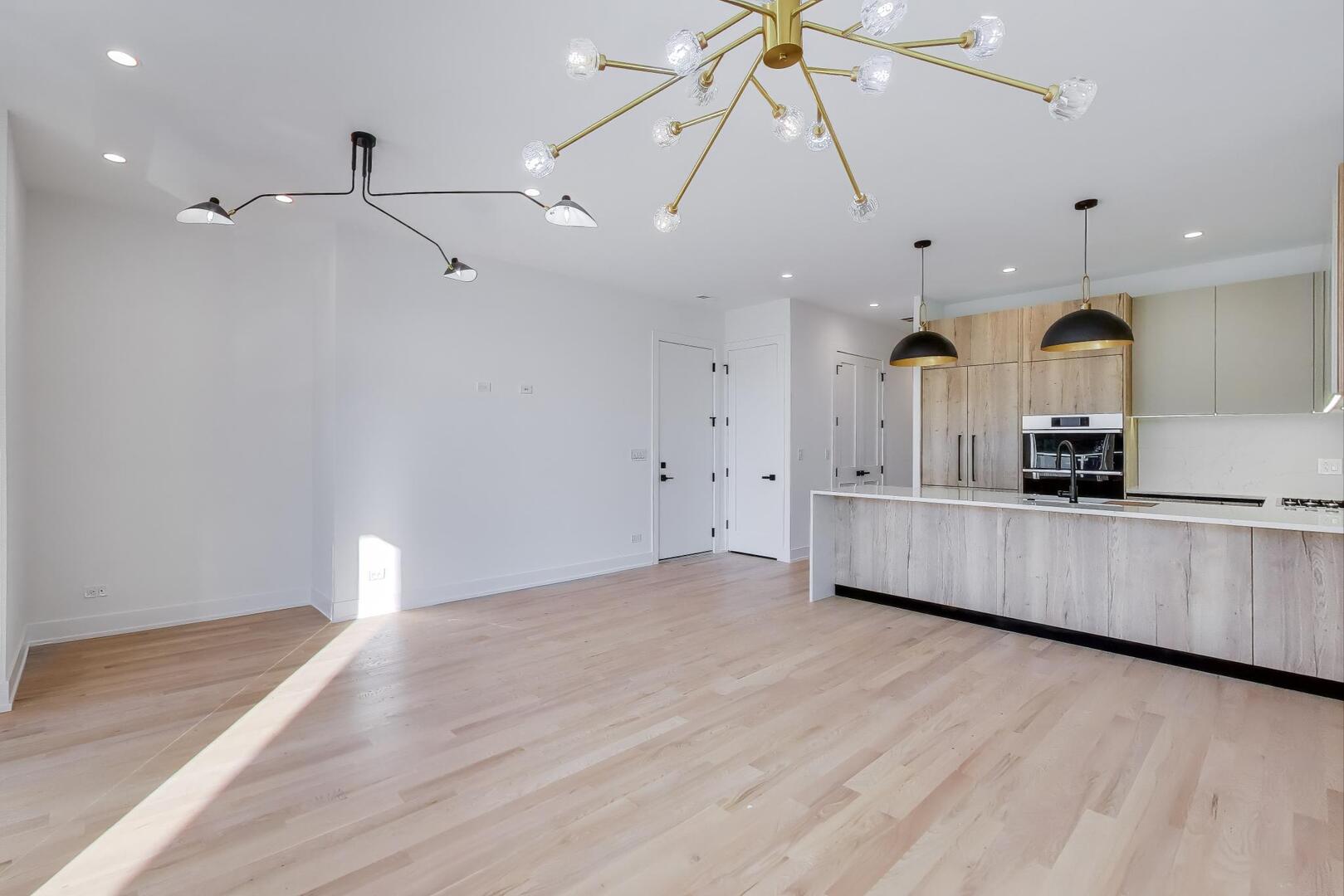 2456 West Cortez Street, Unit 2E Chicago, IL 60622 - Photo 8 of 31