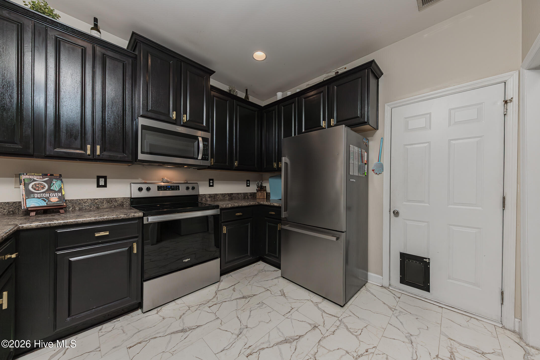 101 Boysenberry Fields Road Maple Hill, NC 28454 - Photo 20 of 43 20KITCHEN