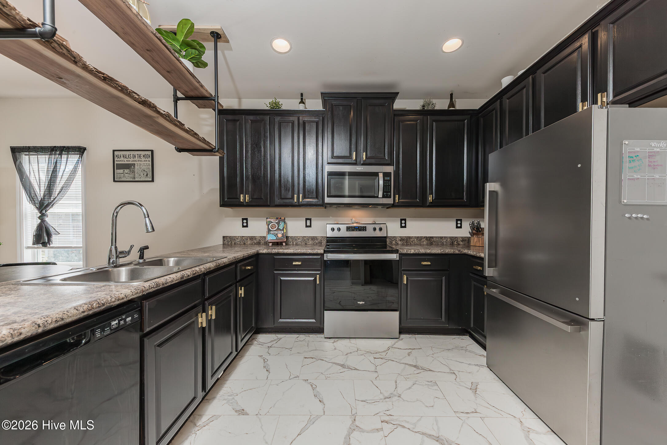 101 Boysenberry Fields Road Maple Hill, NC 28454 - Photo 21 of 43 21KITCHEN