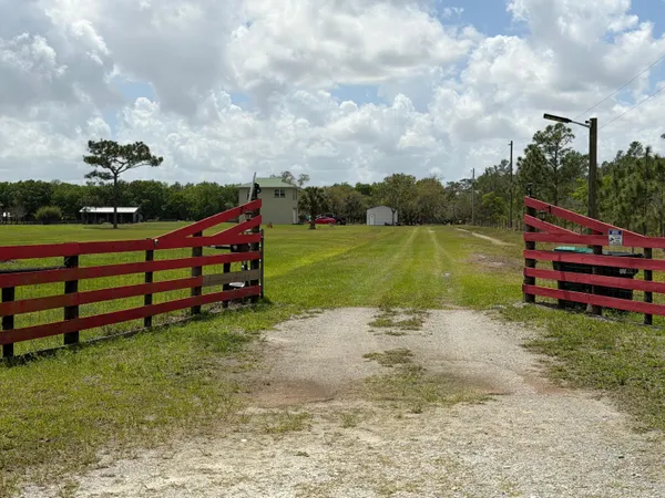 $440,000 | 34955 Northeast 4th Drive, Okeechobee, FL 34972